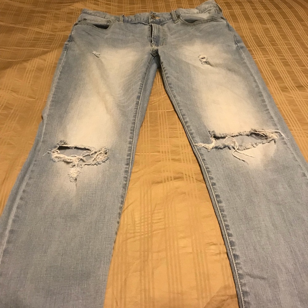 Arizona men’s frayed jeans